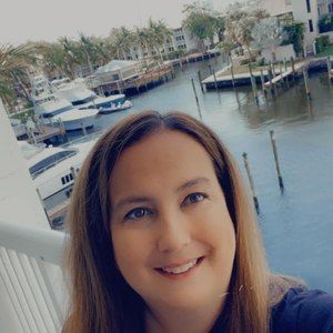 Meet your Posher, Angie